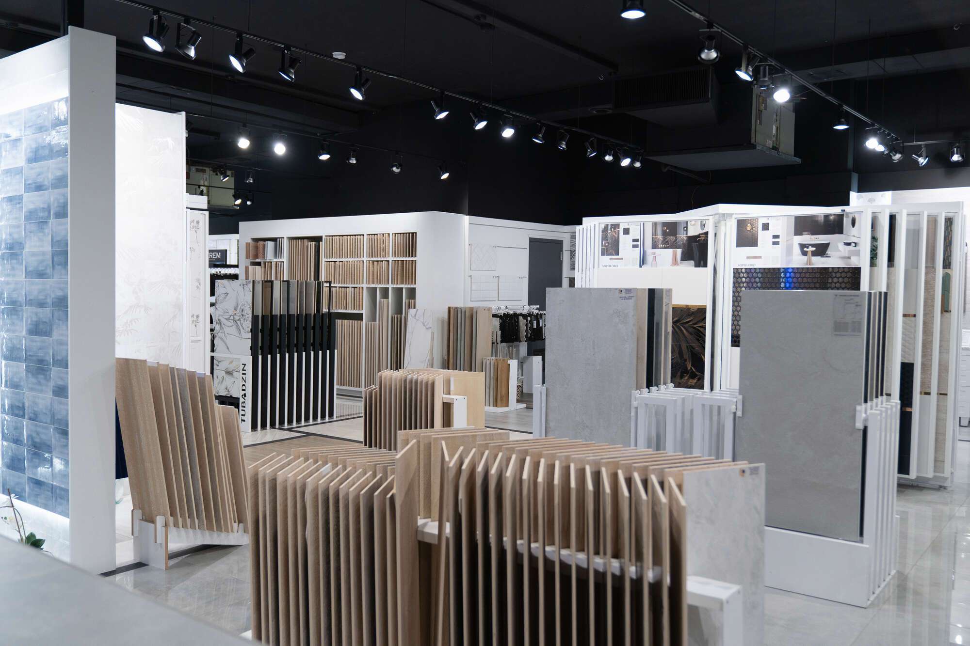 Laterem Tile + Stone