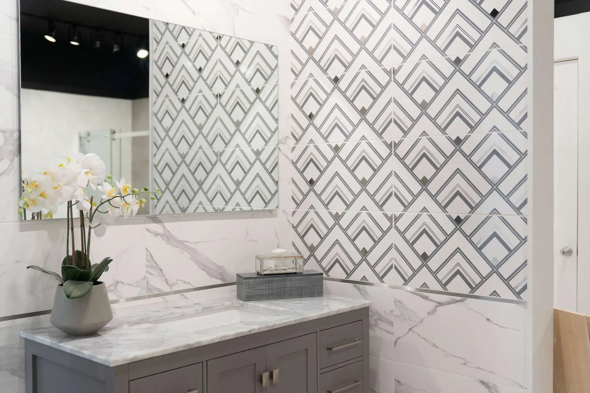 Laterem Tile + Stone