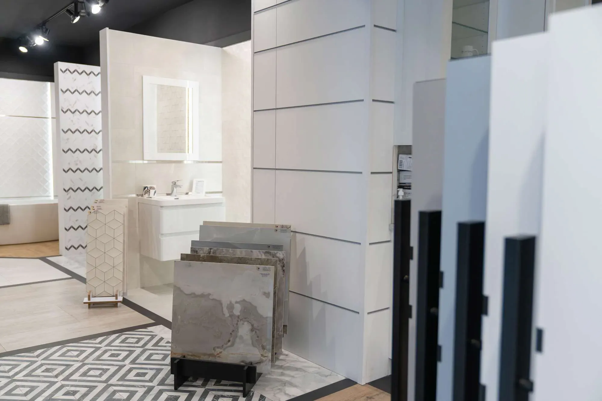 Laterem Tile + Stone