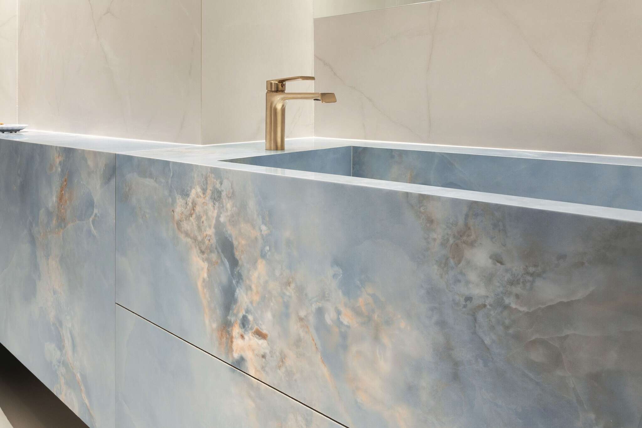 Aquamarine Blue 24x24 Polished Porcelain Tile