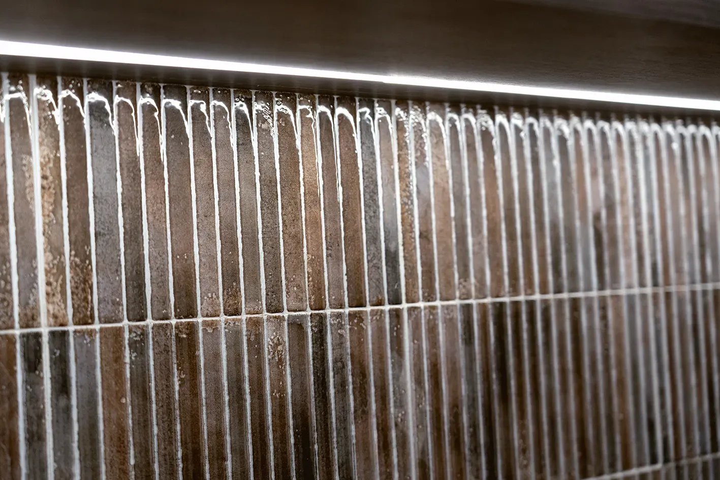 Incurve Fluted Brown 6x12 Glossy Ceramic Wall Structure Tile