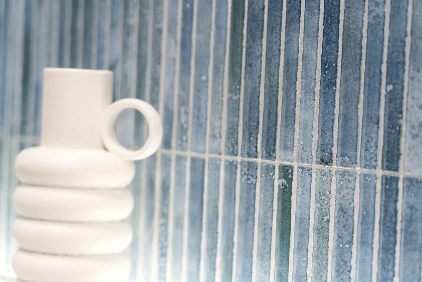 Incurve Fluted Light Blue 6x12 Glossy Ceramic Wall Structure Tile